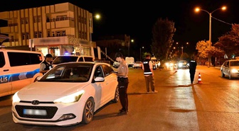 Adıyaman'da 45 ekiple asayiş uygulamasında 22 sürücüye 206 bin 13 lira ceza kesildi