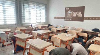 AFAD Çelikhan'da Gençlik ve Spor personeline deprem tatbikatı ve yangın eğitimi yaptı