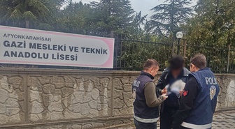 Afyonkarahisar'da okul çevresi denetiminde 380 kişi ve 90 araç kontrol edildi