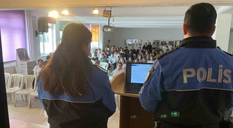 Afyonkarahisar'da polis, lise öğrencilerine güvenlik ve 112 eğitimi verdi
