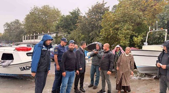 Akçakoca Kaymakamı Uzan fırtınada zarar gören barınağı ve tekneleri inceledi