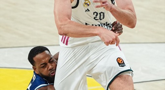 Anadolu Efes, EuroLeague'de Real Madrid'i 94-84 yenerek ilk galibiyetini aldı