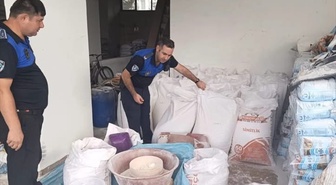 Bartın'da 7,5 ton böceklenmiş un imha edildi, iş yeri mühürlendi