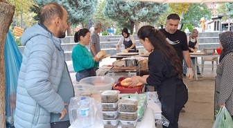Beypazarı'ndaki okullarda Gazze yararına kermes açıldı, gelir Gazze'ye gönderilecek