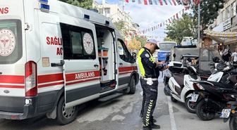 Burdur'da motosikleti devrilen sürücü Burdur Devlet Hastanesine kaldırıldı