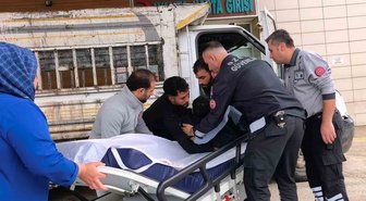 Bursa İnegöl'de kamyonet üzerinde yükleme yaparken düşen 22 yaşındaki genç yaralandı