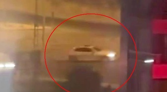 Diyarbakır Kayapınar'da gece drift atan sürücü cep telefonu kamerasına yansıdı