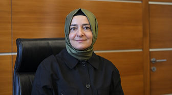 Gazeteci İsmail Kılıçarslan'dan Fatma Betül Sayan Kaya'ya zehir zemberek sözler: 165 milyon lirayı nereden buldun?