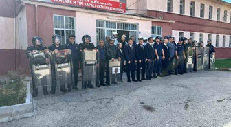Karaman Ermenek'te cezaevinde yangın ve direniş senaryolu OHAL tatbikatı yapıldı