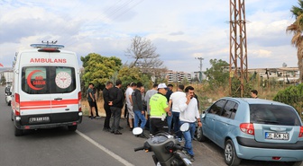 Kilis'te otomobil ile motosiklet çarpıştı, 1'i ağır 2 kişi yaralandı.