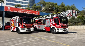 Kumluca itfaiyesine biri 42 metre merdivenli 2 yeni araç kazandırıldı