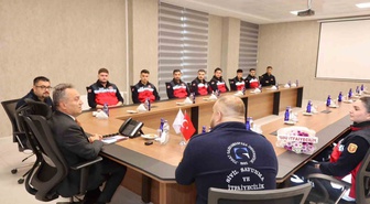 TOGÜ Sivil Savunma ve İtfaiyecilik öğrencileri, Rektör Yılmaz'ı ziyaret etti