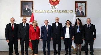 Trakya Üniversitesi Rektörü Hatipler, Keşan Kaymakamı Mercan'ı makamında ziyaret etti
