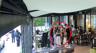 Trabzon'da restoranda boğazına yiyecek kaçan adamı Heimlich manevrasıyla kurtardı! O anlar kamerada