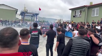 Amasya Gümüşhacıköy'de drift gösterisinde otomobil 15 yaşındaki genci yaraladı