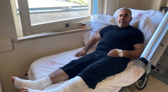 Antalya Manavgat'ta alev alan kamyonu bariyerlere yönlendiren sürücü yaralandı