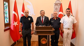 Antalya Valisi Şahin, eylülde 4 bin 424 aranan kişinin yakalandığını açıkladı