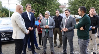 Bingöl Valisi Çelik, Genç'te 818 seyirci kapasiteli spor salonu inşaatını inceledi