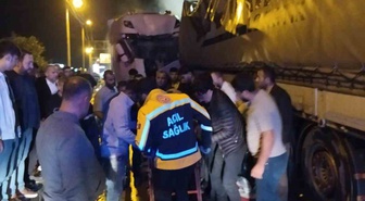 Bitlis-Baykan kara yolunda iki tır kafa kafaya çarpıştı, 2 kişi yaralandı