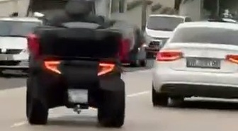 Bursa Nilüfer'de ATV'li sürücü trafikte drift ve makas attı, o anlar kamerada