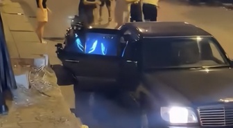 Büyükçekmece'de motosiklet sürücüsü küfür ettiği kadının eşiyle tekme yumruk kavga etti