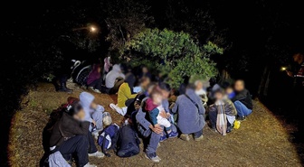 Çanakkale'de 6 operasyonda 51 düzensiz göçmen, 2 organizatör şüphelisi yakalandı