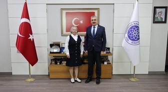 CHP'li Yontar, NKÜ Rektörü Şahin'i ziyaret etti; Namık Kemal'in eseri takdim edildi