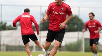 Çorum FK, Burak Yılmaz yönetiminde Antalyaspor'la hazırlık maçına hazırlanıyor