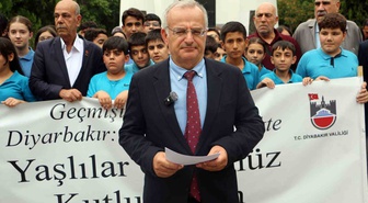 Diyarbakır'da Yaşlılar Günü için düzenlenen yürüyüş Anıt Park'ta sona erdi