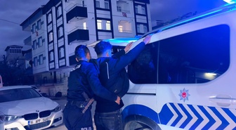 Bursa'da ehliyet sınavına kulağında kopya düzeneğiyle girdi! Gözetmen fark etti, 2 yıl men edildi
