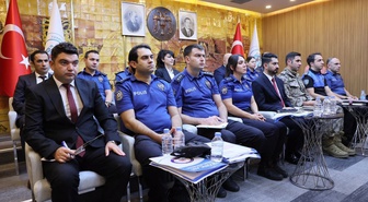 Erzincan'da güvenlik toplantısında okul güvenliği ve personel rehberliği ele alındı