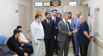 Erzurum İl Sağlık Müdürü Meral, diş sağlığı merkezinde incelemelerde bulundu.