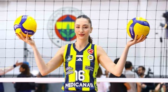 Fenerbahçe Medicana'nın yeni transferi Saliha Şahin, altın madalya hedefini anlattı