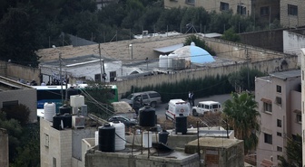 İsrailliler, Nablus'taki Yusuf Makamı'na asker korumasında baskın düzenledi
