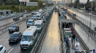 İstanbul'da akşam saatlerinde trafik yoğunluğu yüzde 81'e çıktı