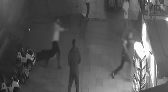 İzmit'teki kafe kavgasında iki kardeşin vurulduğu anlar kamerada! Görüntüler dava dosyasına girdi
