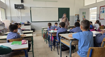 Lübnan'ın güneyinde İsrail saldırılarına rağmen 170 öğrenci okula devam ediyor