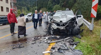 Trabzon Çaykara'da hatalı sollama kazaya neden oldu, 5 kişi yaralandı