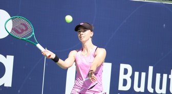 WTA 125 Adana Open'da Çağla Büyükakçay, İtalyan Stefanini'ye yenilerek elendi
