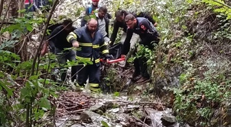 Artvin Yusufeli'de otomobilin uçuruma yuvarlanması sonucu sürücü hayatını kaybetti