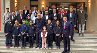 Bilal Erdoğan, Akçakoca'da Nezahat Özdemir İmam Hatip Ortaokulu'nu ziyaret etti