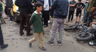 Bingöl’de ticari taksi bisiklete çarptı: 2 yaralı