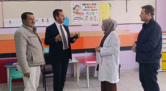 Bolvadin Milli Eğitim Müdürü Keleş, okul ziyaretinde projeleri değerlendirdi