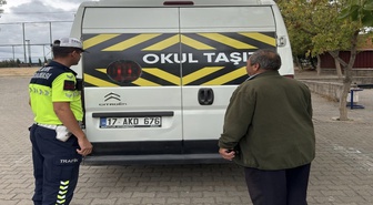 Çanakkale'de jandarma 450 okul servis aracı ve sürücüsünü denetledi