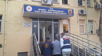 Diyarbakır Bismil'de JASAT, 29 yıl 5 ay hapis cezası olan firari hükümlüyü yakaladı
