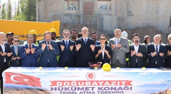 Doğubayazıt'ta yeni hükümet konağının ilk harcı dualarla döküldü