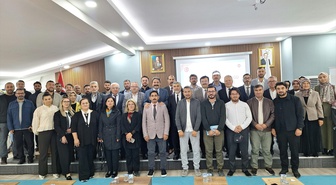 Eskişehir'de gençlik hizmetleri toplantısı Diyanet Gençlik Merkezi'nde yapıldı