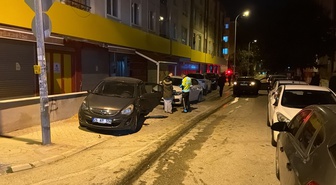 Eskişehir Tepebaşı'nda iki otomobil çarpıştı, 1'i çocuk 7 kişi yaralandı