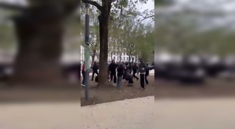 Fransa'da öğrenci protestoları şiddetlendi, yaklaşık 400 okul kapalı kaldı
