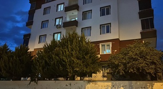 Gaziantep Şahinbey'de 2'nci kattan düşen çiftten kadın öldü, baba ve oğlu yaralandı